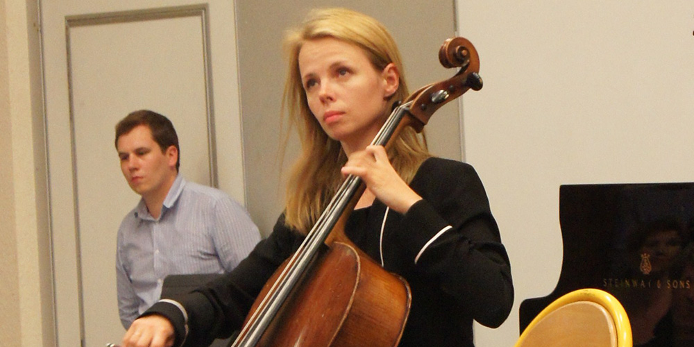 La Fête du Festival, c'est la soirée de tous nos musiciens - ici Helen Linden, superbe violoncelliste Finlandaise.