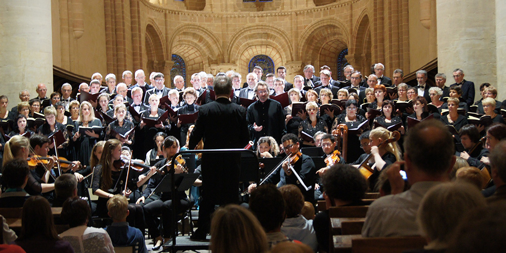 Quel succès cette 9ème Symphonie, avec un millier de spectateurs à la Cathédrale de Bayeux et l'Abbaye de Cerisy comble le lendemain !