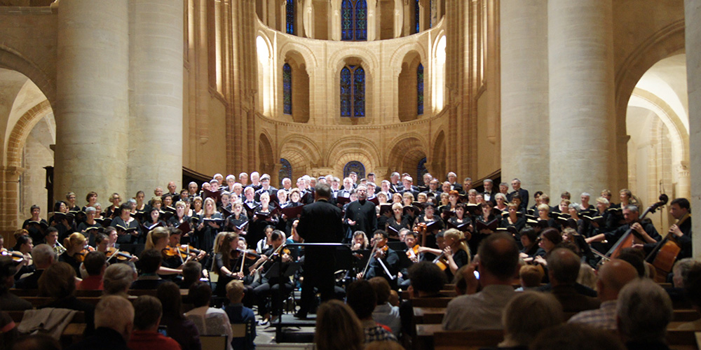 Montée dans la grande tradition populaire mêlant amateurs et professionnels, cette 9ème Symphonie restera un grand souvenir pour tous.