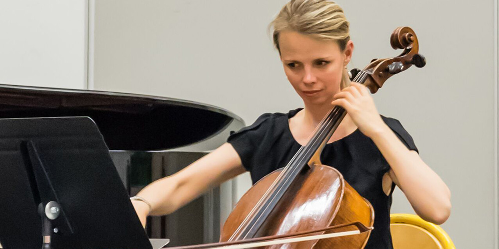 Quand la Finlandaise Helen Linden n'est pas en concert, elle prodigue à ses élèves les précieux conseils d'une éblouissante interprète.