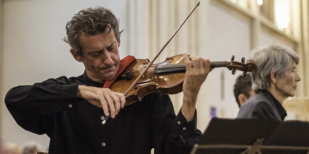 Soliste et chambriste de grand talent, Olivier Pons dirige l'académie de violon et fait travailler de jeunes musiciens de la région. La relève…